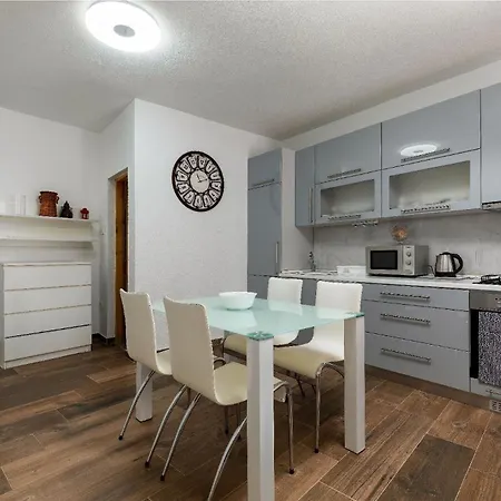 Fuer 2 Personen Ca 55 Qm In Pula, Istrien Istrische Riviera Apartment